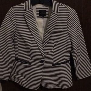 Single button jacket